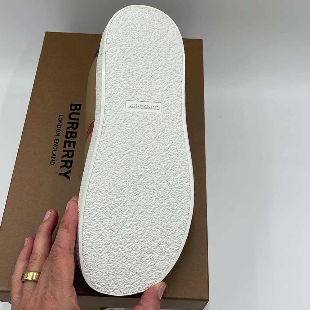 Burberry archive beige size 39 brand new inbox slip on - Picture 9 of 14